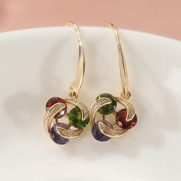 Elegant Gold Multi-Color Crystal Earrings. - Picture 4 of 8